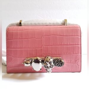 Alexander McQueen Four Ring Croc-Embossed Leather Crossbody Bag Pink
